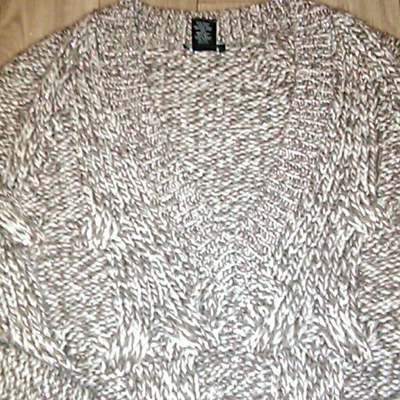 Ann Taylor Sweater - Picture 4 of 5